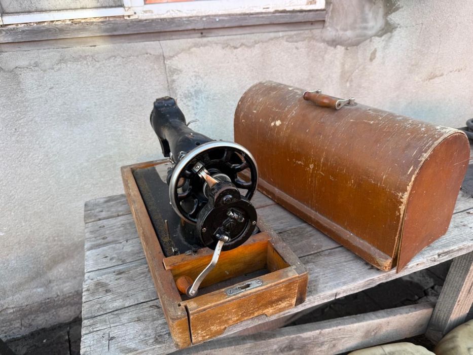 Швейная машина, машина