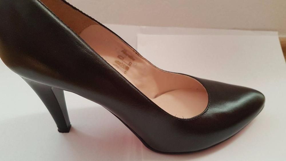 Pantofi negri din piele naturală, de damă