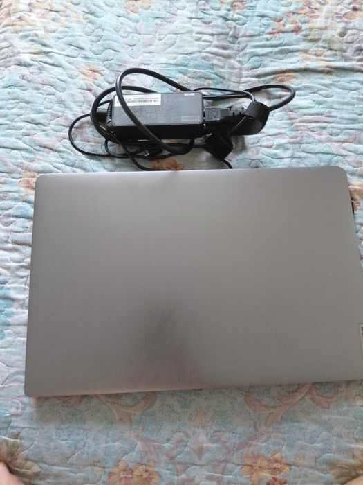 Продаётся ноутбук