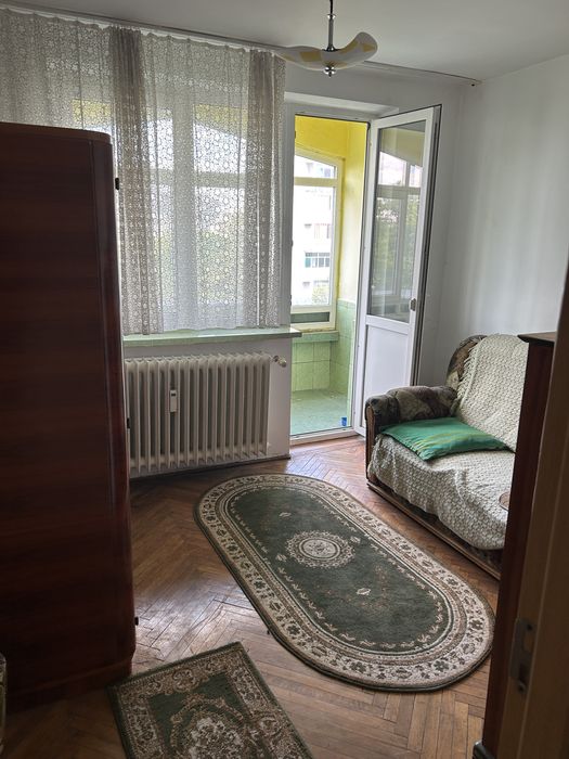 Apartament cu 4 camere Bulevardul Carol I