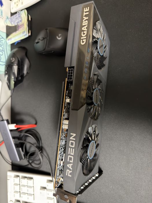 Placa video AMD RX 6600 8GB
