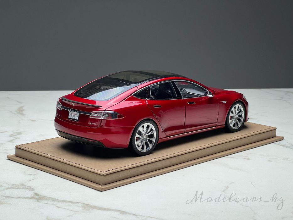 1:18 Tesla Model s Коллекционная модель
