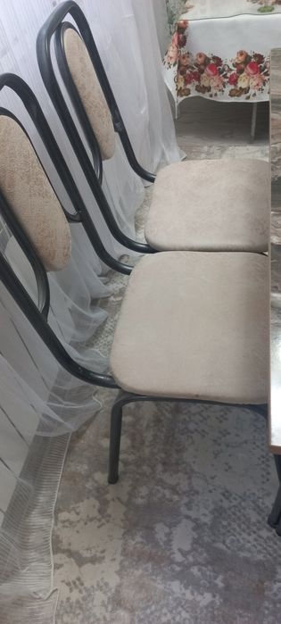 Продается стол кухонный,бу