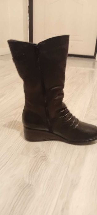Женские сапоги в Алматы