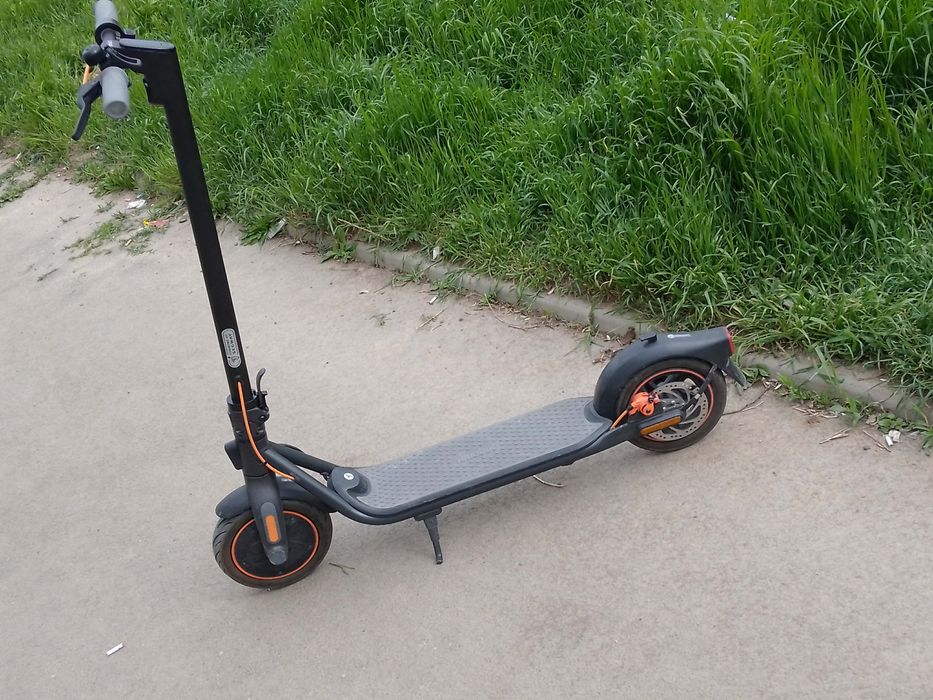 De vanzare teotineta electrica ninebot