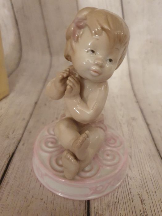 Статуэтки Empire