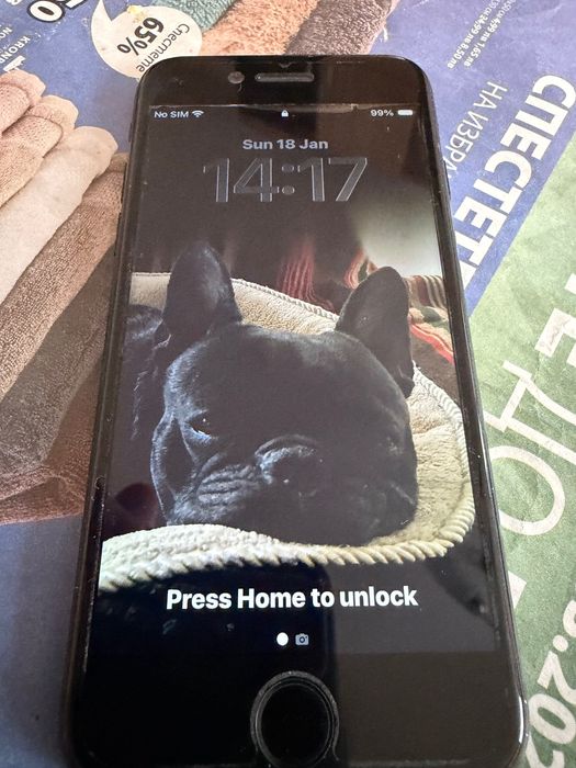 iPhone SE 2020 128GB черен