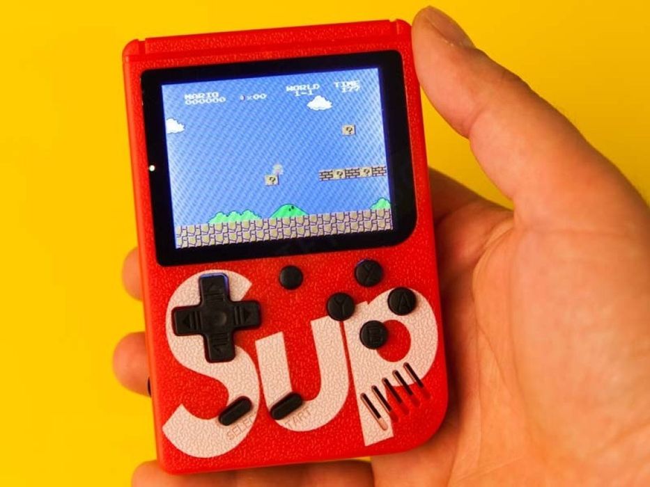 Видео игра 400 в 1- преносима Много популярни игри от детството.