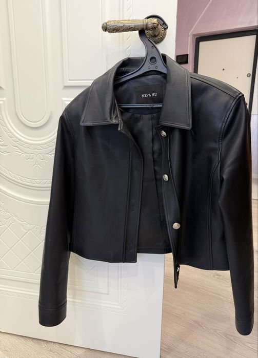 Zara бомбер, жилет оригинал.