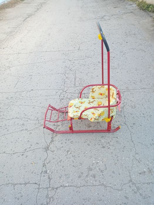 Продам санки детские