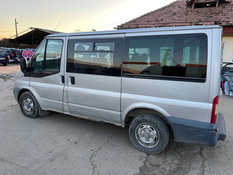 Dezmembrez FORD TRANSIT Turneo 2.2 TDCI 110 CP QVFA 2008 8+1 locuri