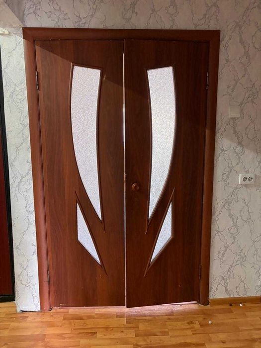 Дверь б/у межкомнатная