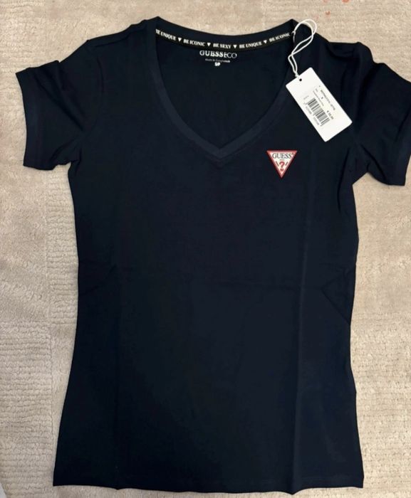 Tricou dama Guess, mărimea M, nou cu etichetă.