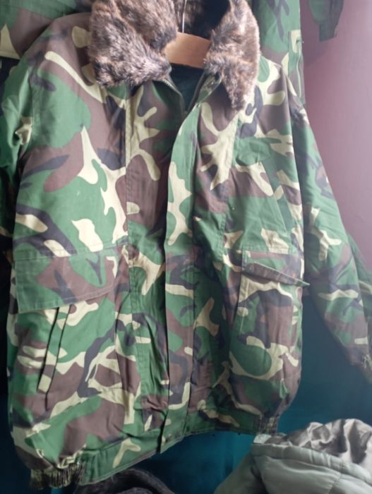 Продам      Куртку новую