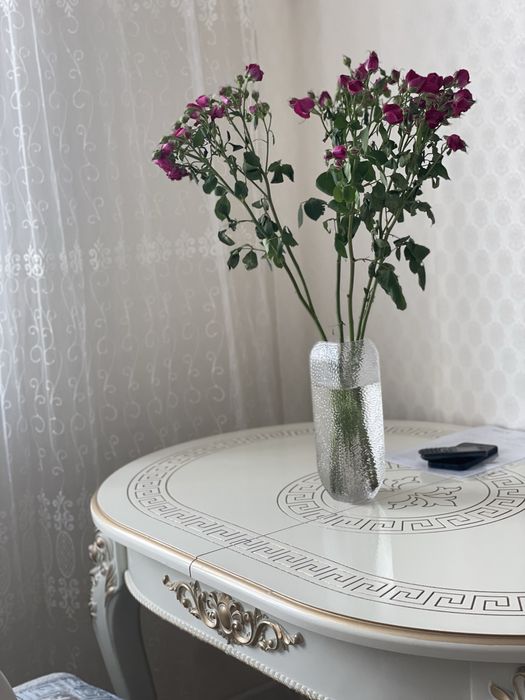 Стол со стульями