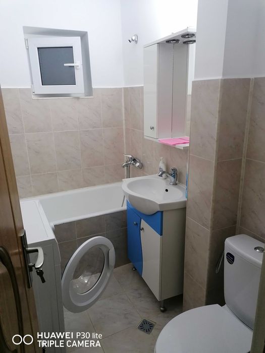 Închiriere apartament cu 3 camere zona Unirii