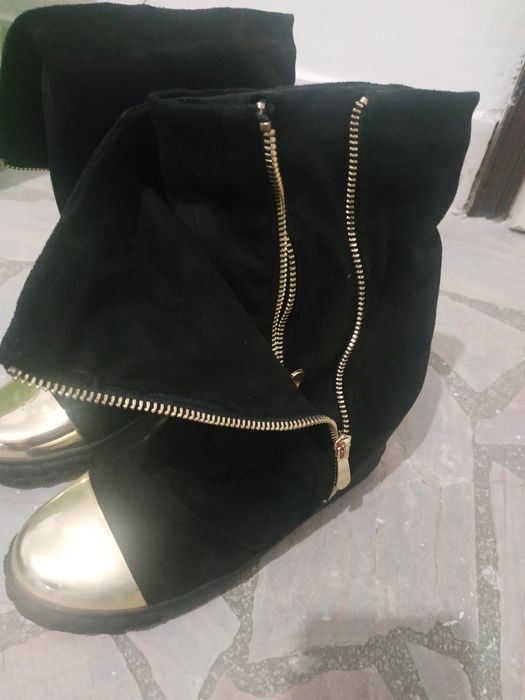 Дамски  боти на платформа