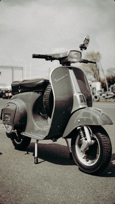 Vespa retro de inchiriat pentru evenimente