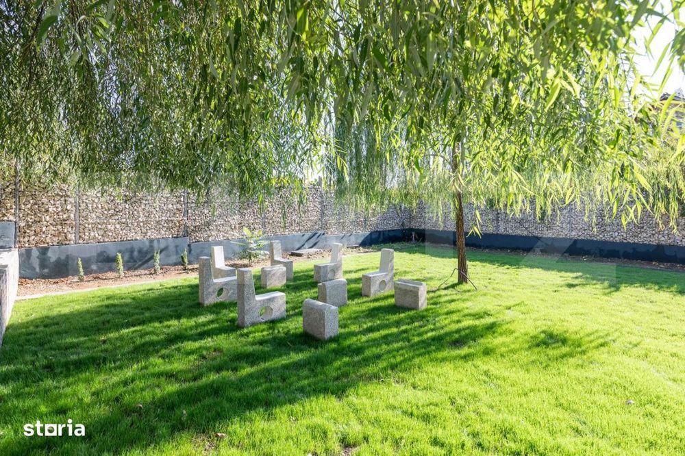Proprietate Premium - 2 Case, Lac Privat & Teren de Sport –2 km de