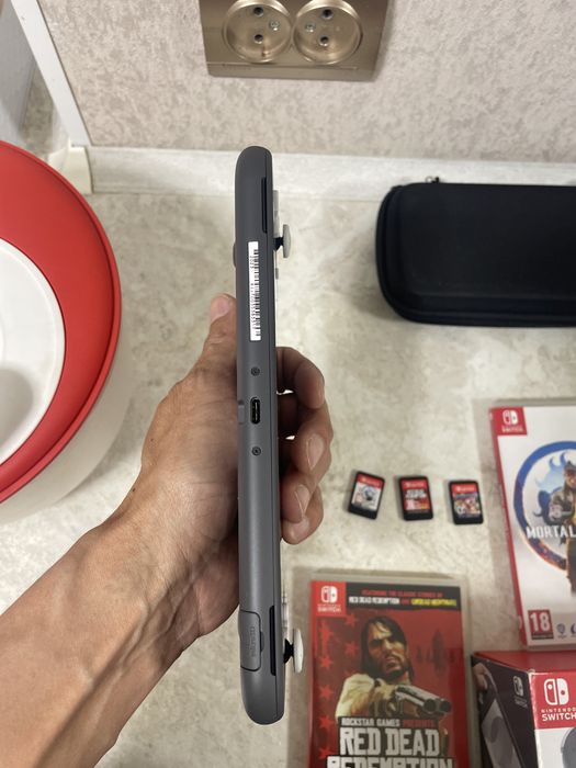 Нинтендо свитч лайт с играми