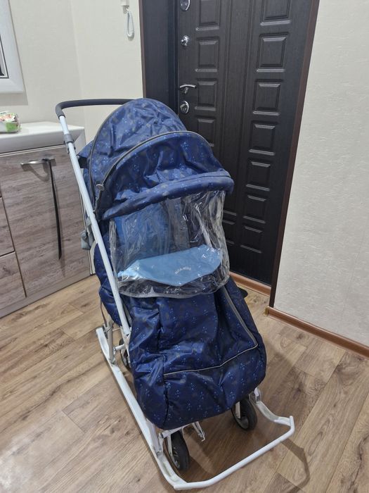 Санки-коляска в отличном состоянии