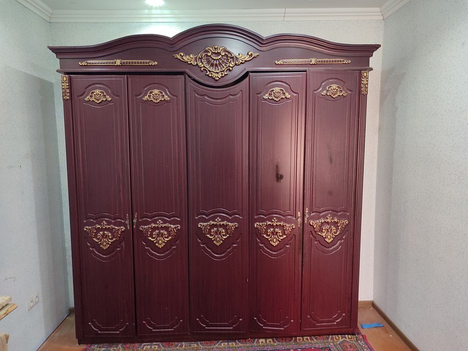 Шкаф + теремо сотилади