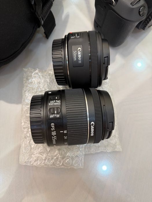 Canon eos kiss X9 camera