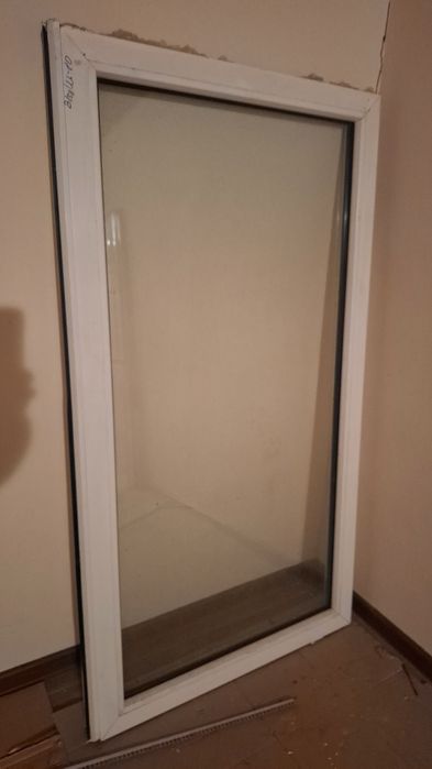 Продаю Окно пластиковое двойной стеклопакет, тройная камера.