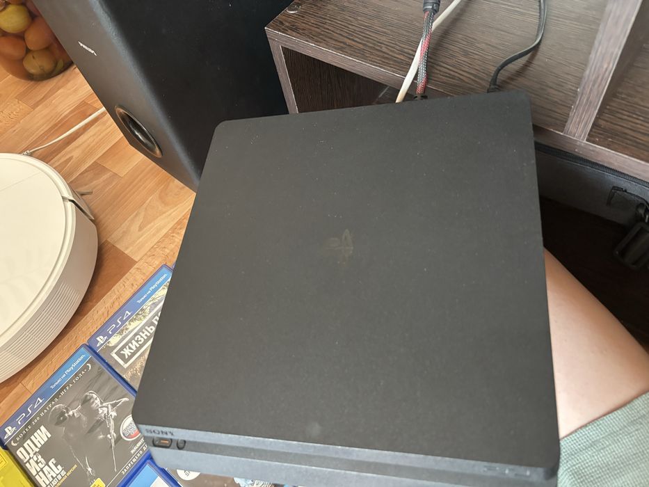 Sony PlayStation 4 Slim 1TB + Игры
