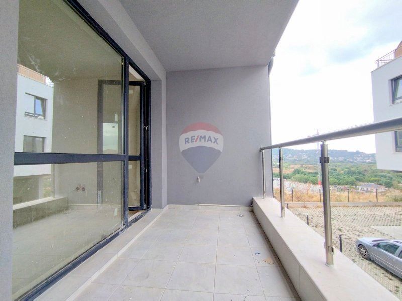 Продава се Двустаен апартамент в Варна, Виница - 82 кв.м за 1330 €/кв.м - Снимка #11