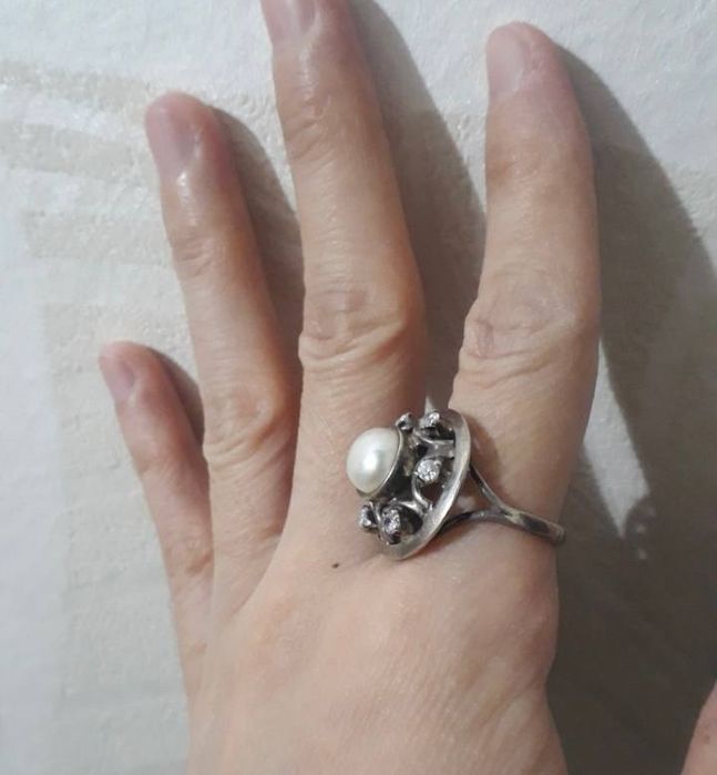 Разные серебряные изделия, кольца, наборы