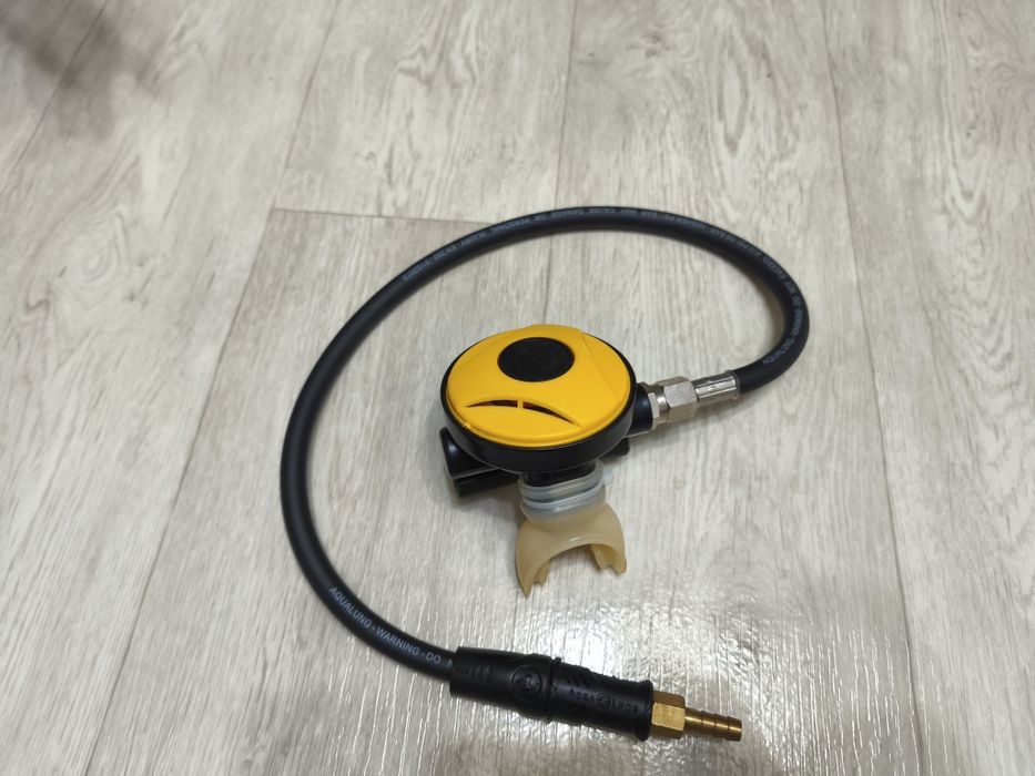 Продам универсальный загубник для акваланга