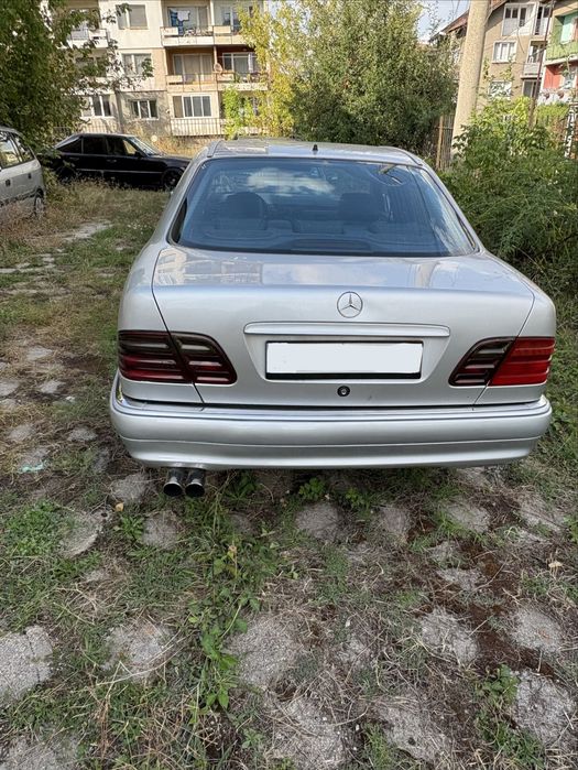 Мерцедес Е w210 300тд на части