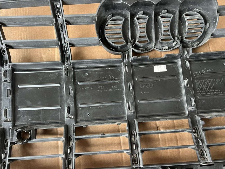 Предна решетка за AUDI A4 ALLROAD B9  2022 година- 8W0853651 DP BCL