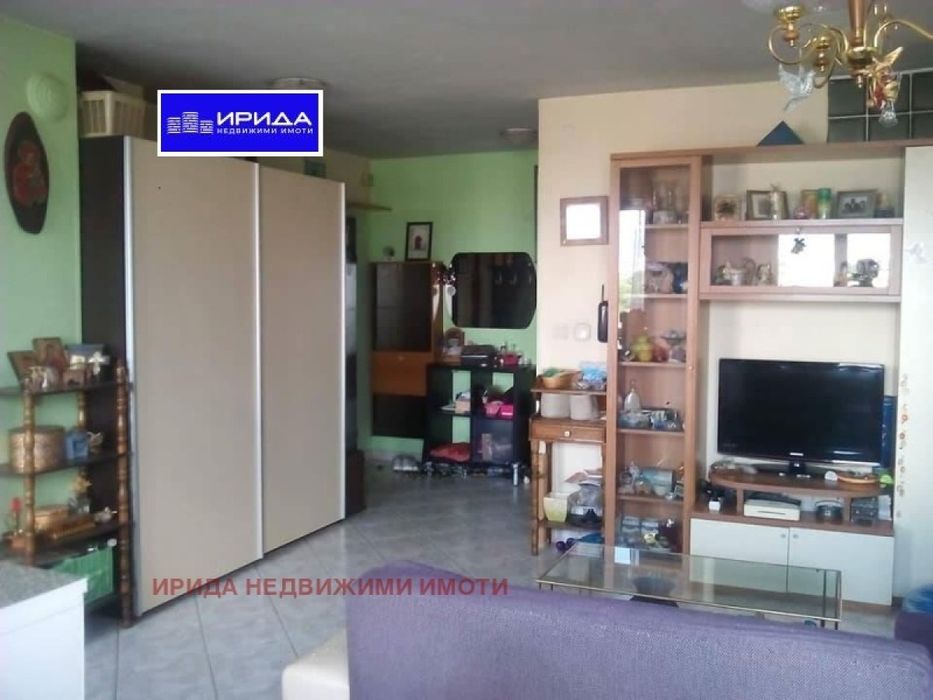 Двустаен апартамент в кв. Оборище