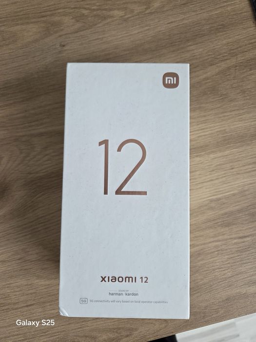 Xiaomi 12 8/256.