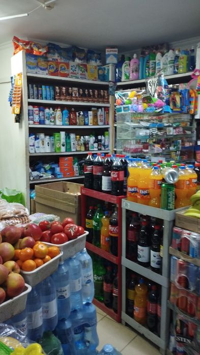 Срочно продам два магазина и квартиру