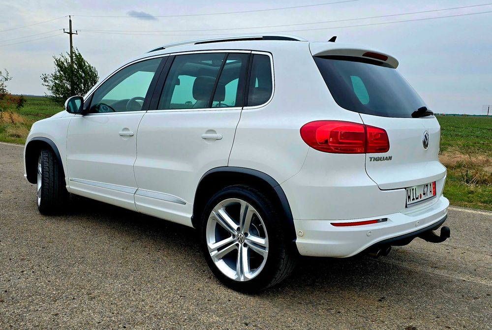 Volkswagen Tiguan R-Line (2013)  Full Options  4MOTION  DSG  158.000 km !!!
