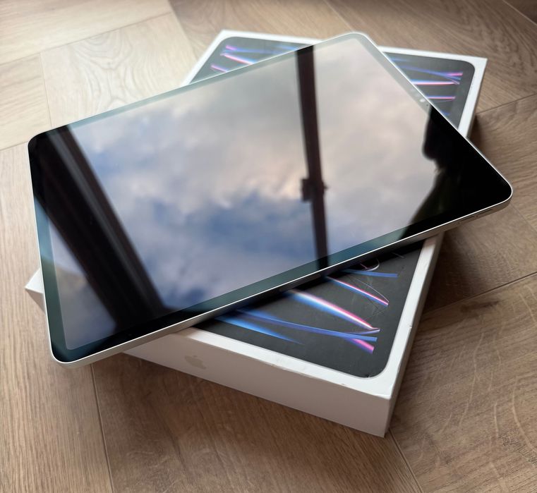APPLE IPAD PRO 256GB 12.9INCH WI-FI 6th GENERATION + APPLE PEN PRO + CASE