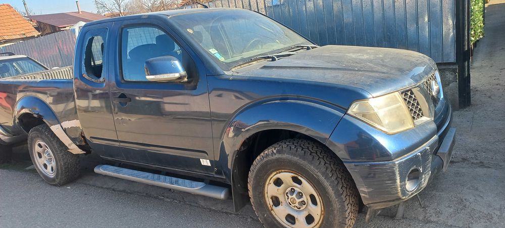 motor Nissan Navara 2.5