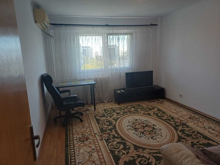Proprietar,  inchiriez apartament renovat recent, compus din  2 camere, bloc reabilitat recent,  situat la 5 minute de statia de metrou Piata Sudului