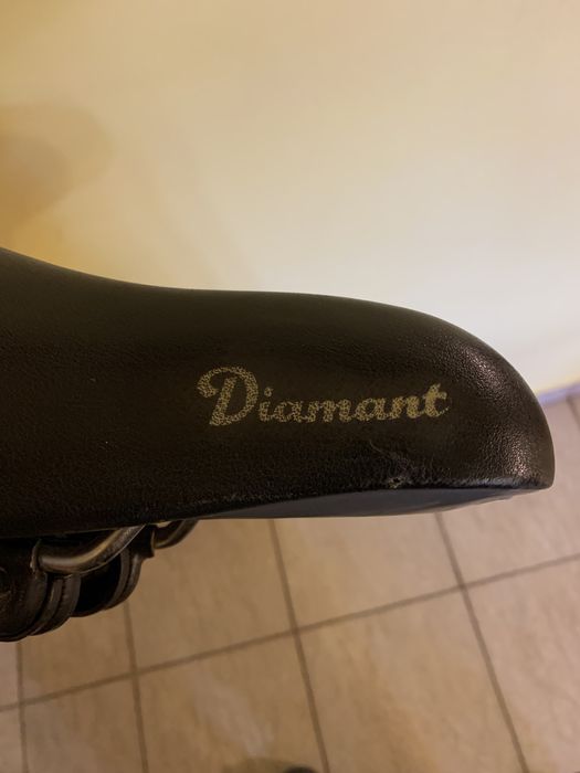 Sa bicicleta Diamant