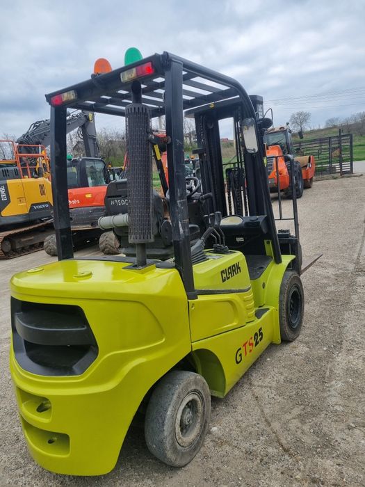 Motostivuitor Clark 25 Gts.