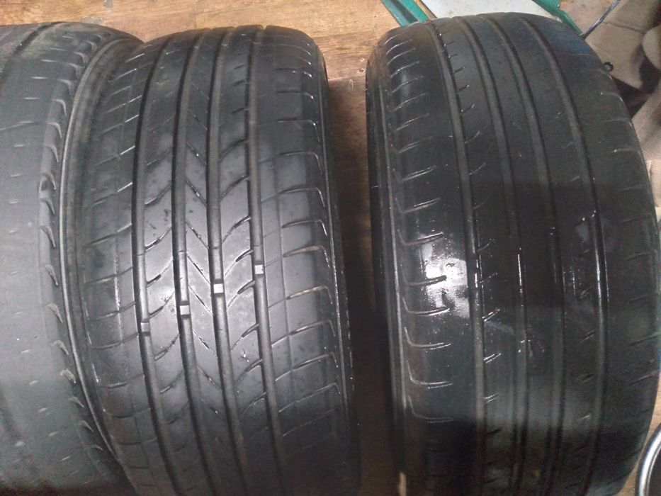 Продам комплект шин
