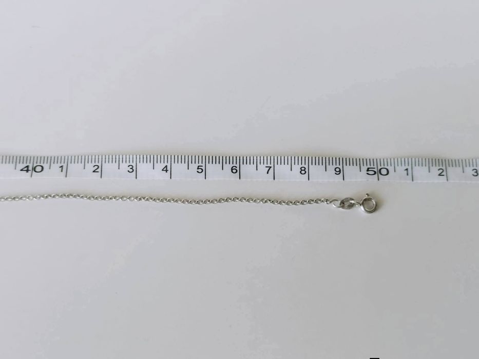 Vechi colier lant cu pandantiv un stil cabochon din argint de 925, cu piatra labradorit