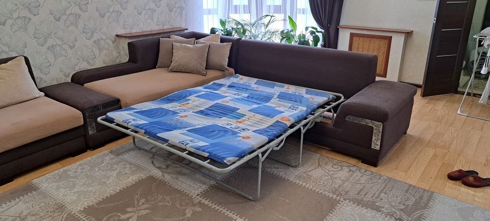 Продам диван угловой