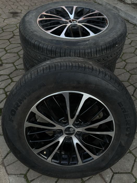 Продам резину 225/65 R17 летняя пробег 2000км от Toyota rav 4