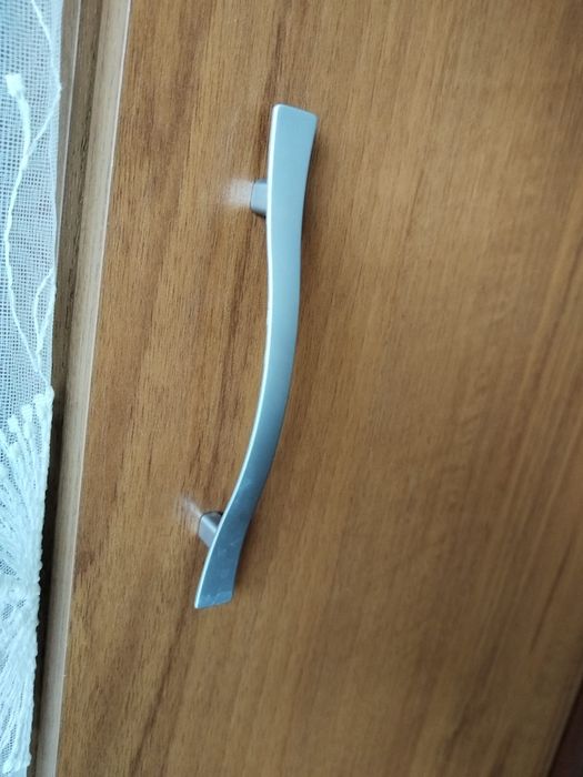 Еднокрилен гардероб