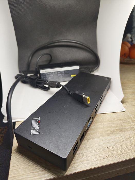 Docking station lenovo thinkpad thunderbolt 3 dock model dbb9003l1