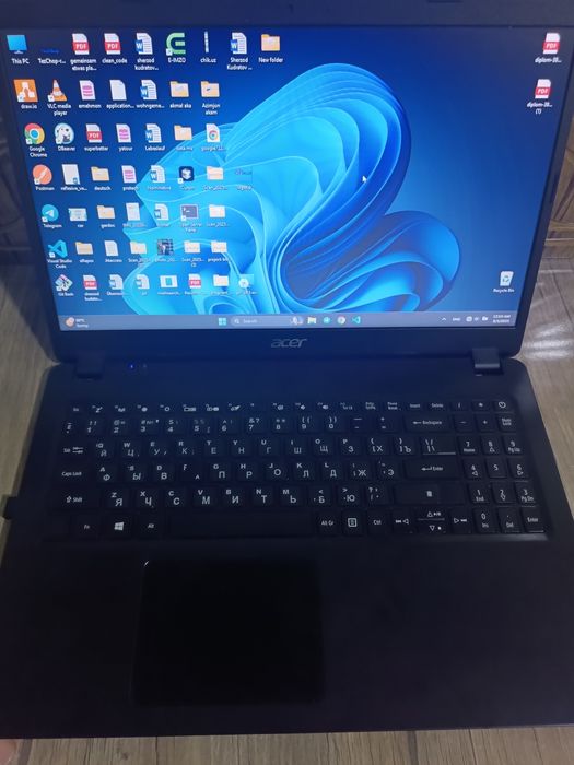 Acer Aspire 3 — 12GB RAM, 256 SSD + 1TB HDD, toza holat, Windows 11